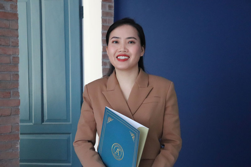 Luật sư Phùng Huyền