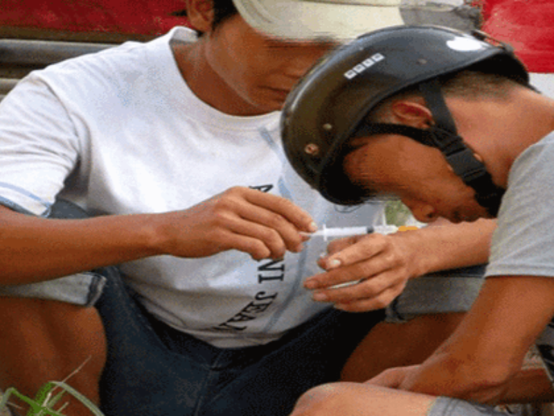 Tội cưỡng bức người khác sử dụng trái phép chất ma túy là hành vi bị nghiêm cấm và xử lý nghiêm theo quy định của pháp luật hình sự.