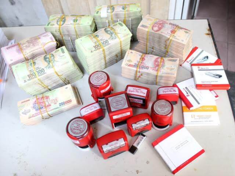 Tội làm giả con dấu, tài liệu của cơ quan, tổ chức; tội sử dụng con dấu hoặc tài liệu giả của cơ quan, tổ chức đang ngày càng phổ biến dưới nhiều hình thức tinh vi.