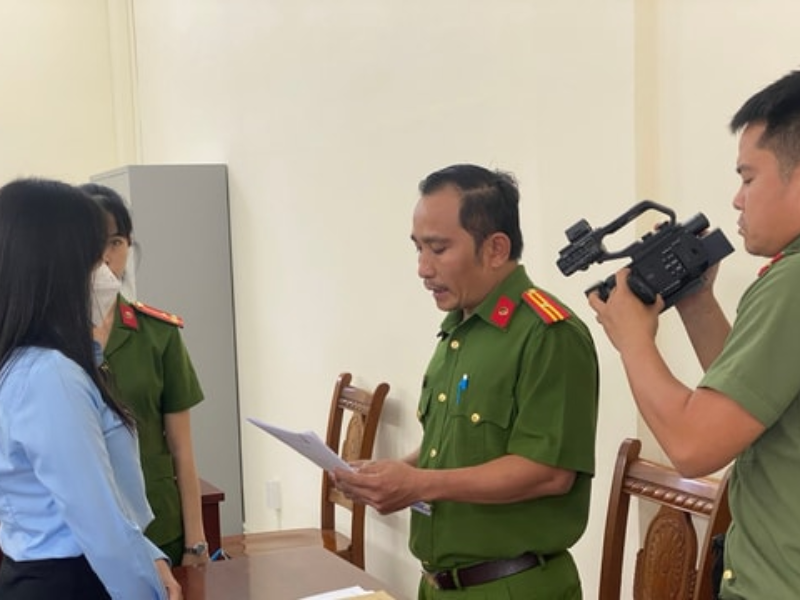 Tội lợi dụng các quyền tự do dân chủ xâm phạm lợi ích của Nhà nước, quyền, lợi ích hợp pháp của tổ chức, cá nhân là hành vi bị nghiêm cấm và có thể bị xử lý hình sự theo Điều 331 Bộ luật Hình sự 2015.