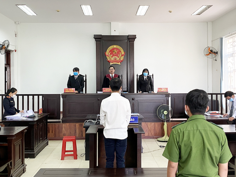 Thẩm phán, Hội thẩm nhân dân có thể bị truy cứu trách nhiệm hình sự về Tội ra bản án trái pháp luật nếu biết rõ sai phạm.