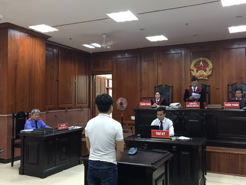 Người phạm Tội ra quyết định trái pháp luật thường là người có chức vụ, quyền hạn trong hoạt động tư pháp.