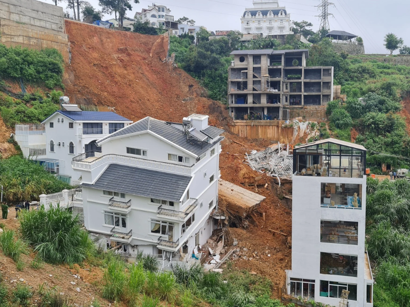 Tội vi phạm các quy định về quản lý nhà ở thường xảy ra tại các khu đô thị chưa được cấp phép xây dựng rõ ràng.