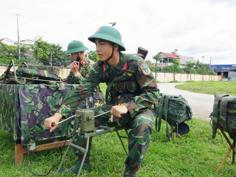 Tội vô ý làm lộ bí mật công tác quân sự không yêu cầu phải có hậu quả xảy ra, chỉ cần hành vi khiến người không có trách nhiệm biết được thông tin mật.